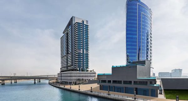 Radisson Blu Hotel Dubai Waterfront — Property