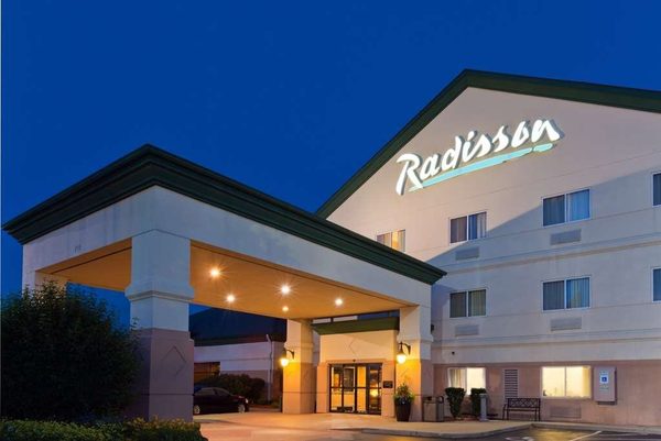 Radisson Hotel Conference Center Rockford — Property