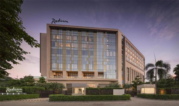 Radisson Hotel Delhi MG Road — Property