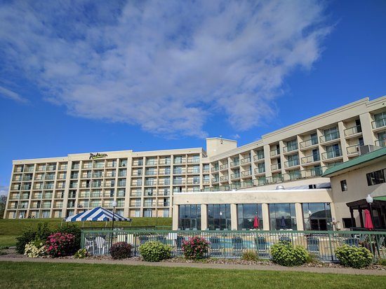 Radisson Hotel Niagara Falls Grand Island — Property