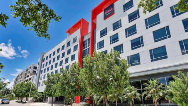 Radisson RED Miami Airport Miami Florida — Property
