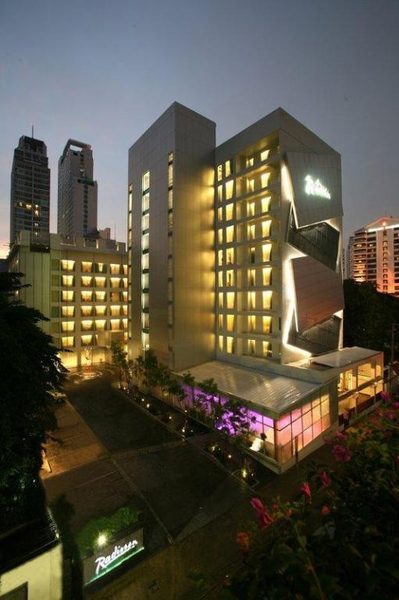 Radisson Suites Bangkok Sukhumvit — Property