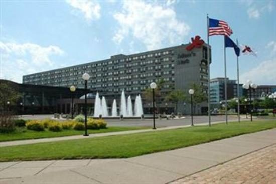 Ramada by Wyndham Buffalo Downtown — Property