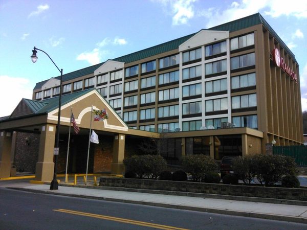 Ramada by Wyndham Cumberland Downtown — Property