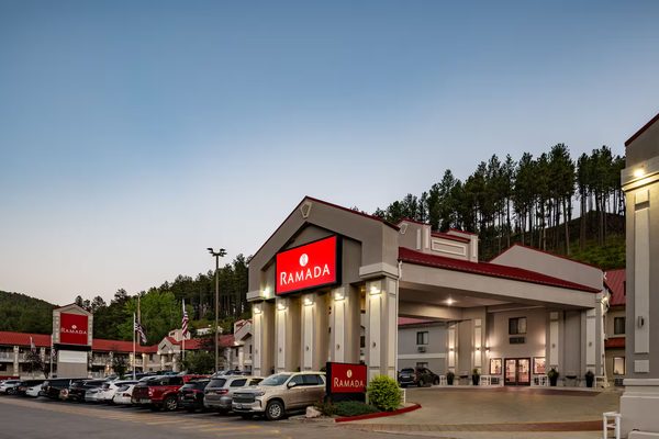 Ramada by Wyndham Keystone Near Mt Rushmore — Property
