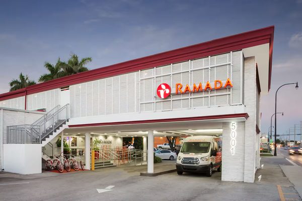 Ramada By Wyndham Miami Springs miami International Airport Miami Florida — Property