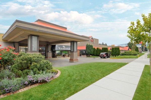 Ramada Hotel and Conference Center by Wyndham Plymouth — Property