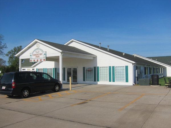 Red Bud Country Inn — Property