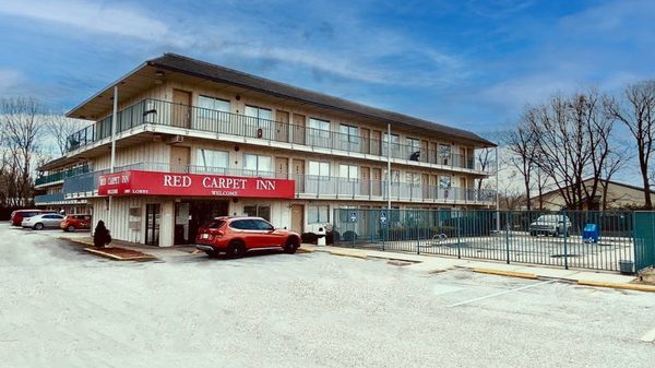 Red Carpet Inn Louisville — Property