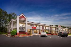 Red Roof Inn Charlotte Airport — Property