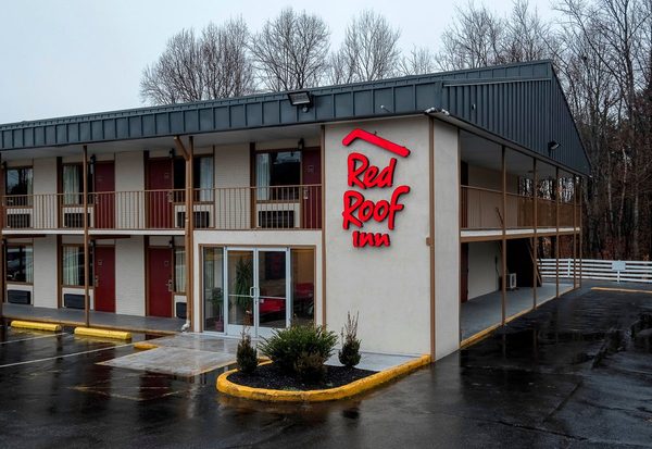 Red Roof Inn Fredericksburg North — Property