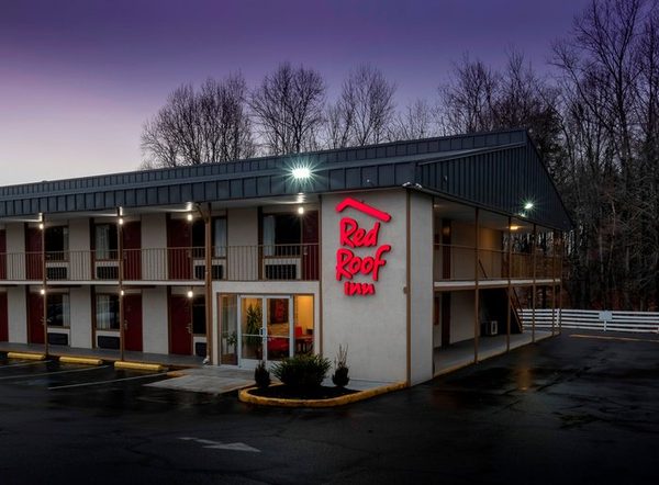 Red Roof Inn Fredericksburg North — Property