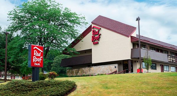 Red Roof Inn Fredericksburg North — Property