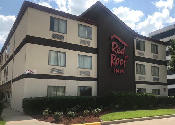 Red Roof Inn Houston Brookhollow — Property