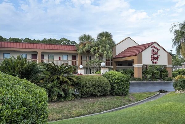 Red Roof Inn Kingsland — Property