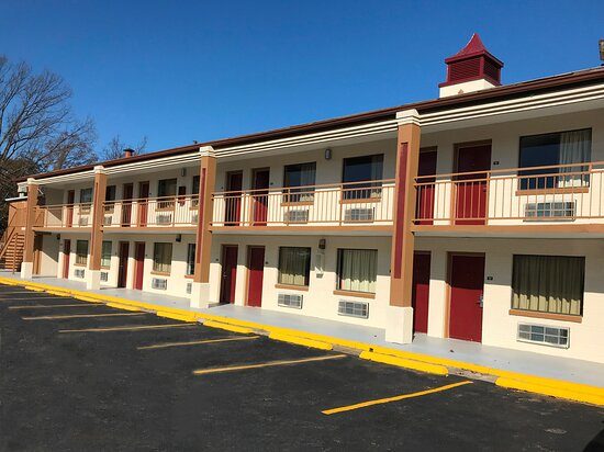 Red Roof Inn Memphis Graceland Airport — Property