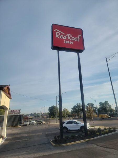 Red Roof Inn Memphis Graceland Airport — Property