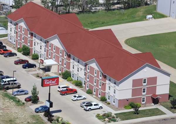 Red Roof Inn Suites Dickinson — Property