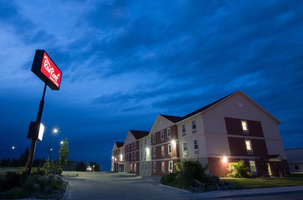Red Roof Inn Suites Dickinson — Property