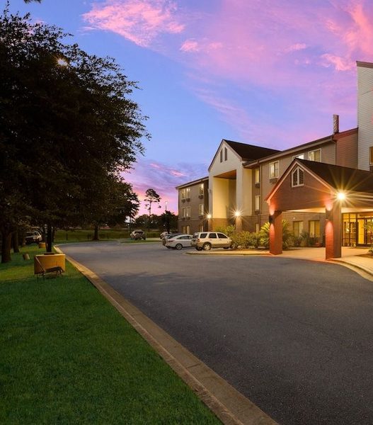 Red Roof Inn Suites Savannah Airport — Property