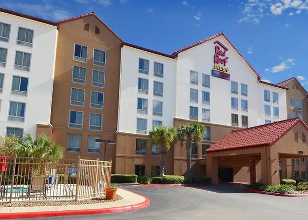 Red Roof PLUS San Antonio Downtown Riverwalk — Property
