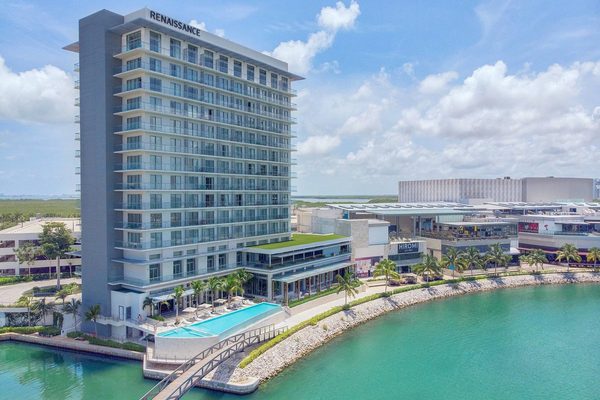 Renaissance Cancun Resort Marina — Property