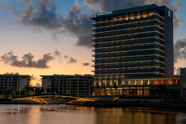 Renaissance Cancun Resort Marina — Property