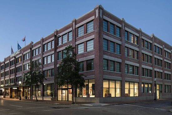 Renaissance New Orleans Arts Warehouse District Hotel — Property