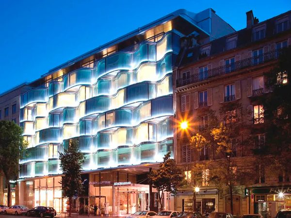 Renaissance Paris Arc de Triomphe Hotel — Property