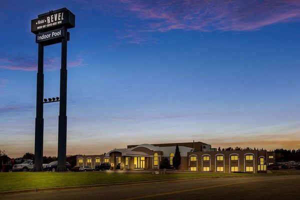 Revel Minot SureStay Collection By Best Western — Property