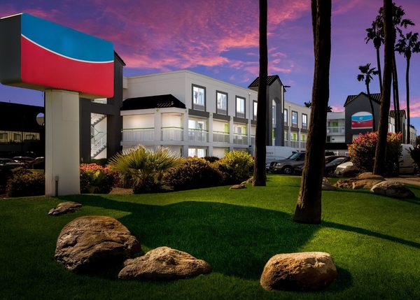 Revival Scottsdale Studios North — Property