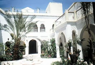 Riad Ifoulki — Property
