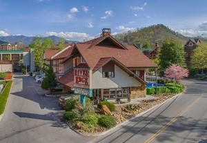 River Edge Inn Gatlinburg Tennessee — Property