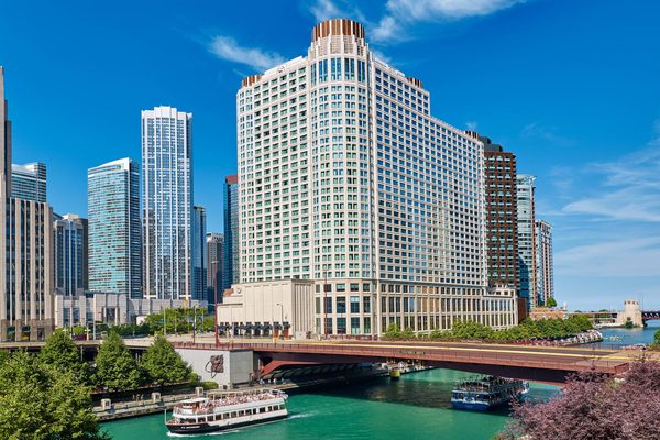 River Hotel Chicago — Property