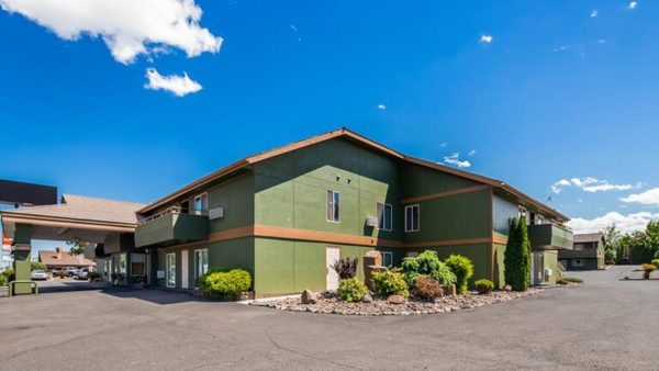 Rivertree Inn Suites — Property