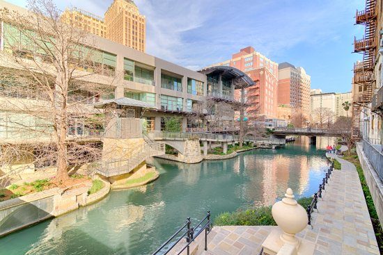 Riverwalk Plaza Hotel San Antonio Texas — Property