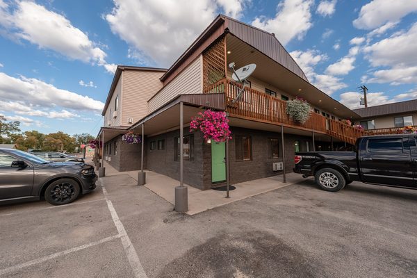 Riviera Motor Lodge — Property