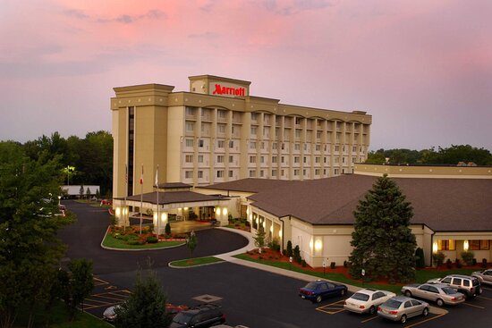 Rochester Airport Marriott — Property