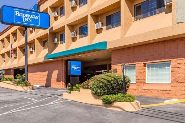 Rodeway Inn — Property
