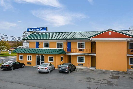 Rodeway Inn — Property