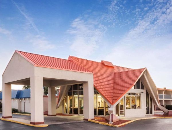 Rodeway Inn — Property