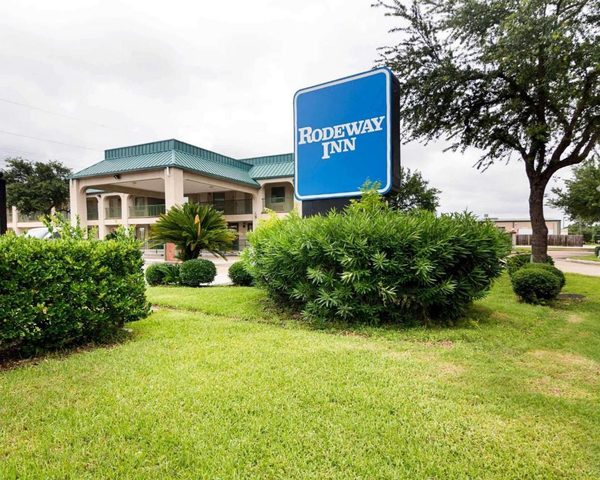 Rodeway Inn Suites Hwy 290 NW — Property