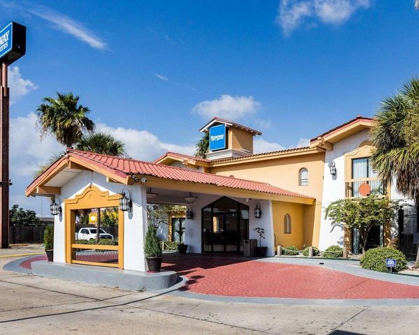 Rodeway Inn Suites — Property