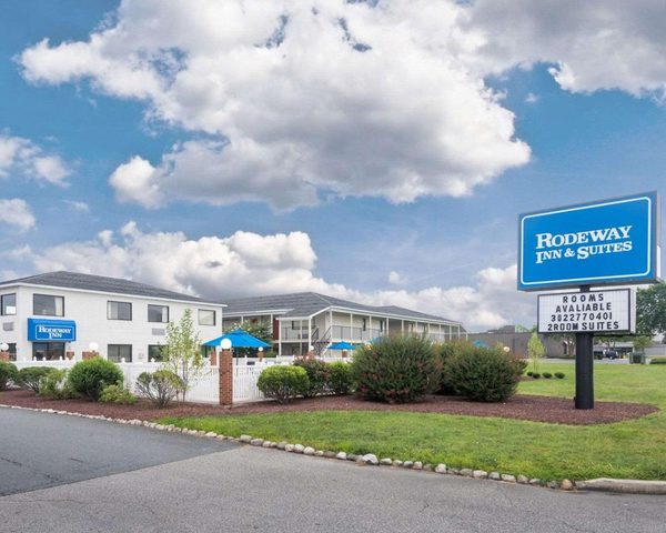 Rodeway Inn Suites — Property