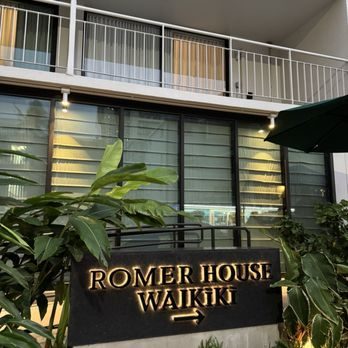Romer House Waikiki — Property