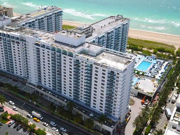 Roney Palace Condominium Miami Beach Florida — Property