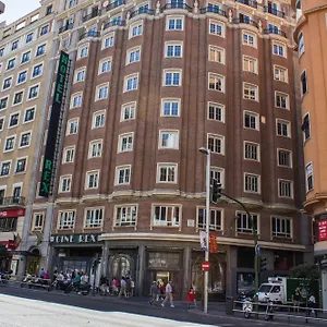 Room Mate Macarena Gran Via — Property
