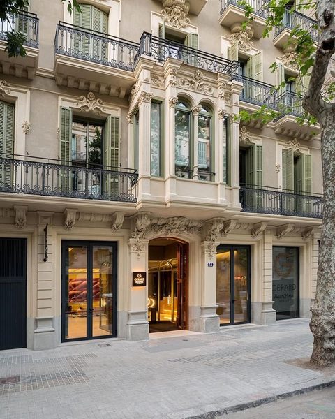 Room Mate Pau Barcelona Catalonia — Property