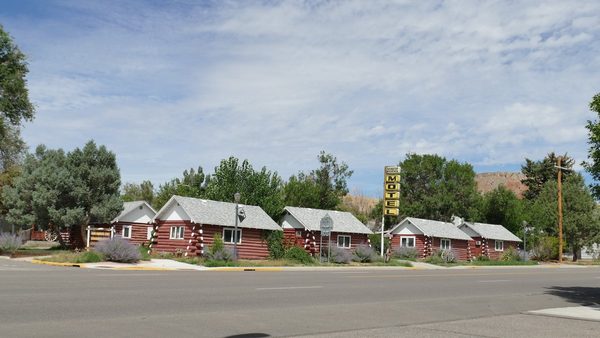 Roundtop Mountain Vista Cabins and Motel — Property