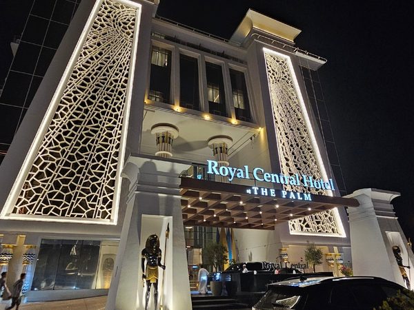 Royal Central Hotel The Palm — Property